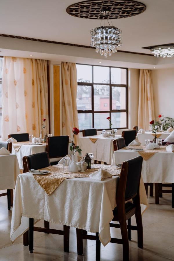 Saab Royale Hotel Найробі Екстер'єр фото